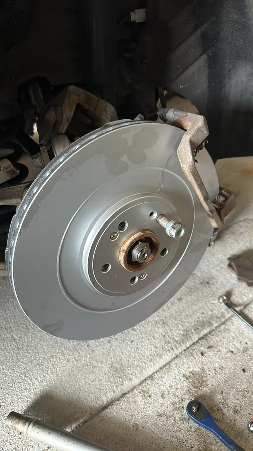 Brake rotor replacement finished at the customer's home